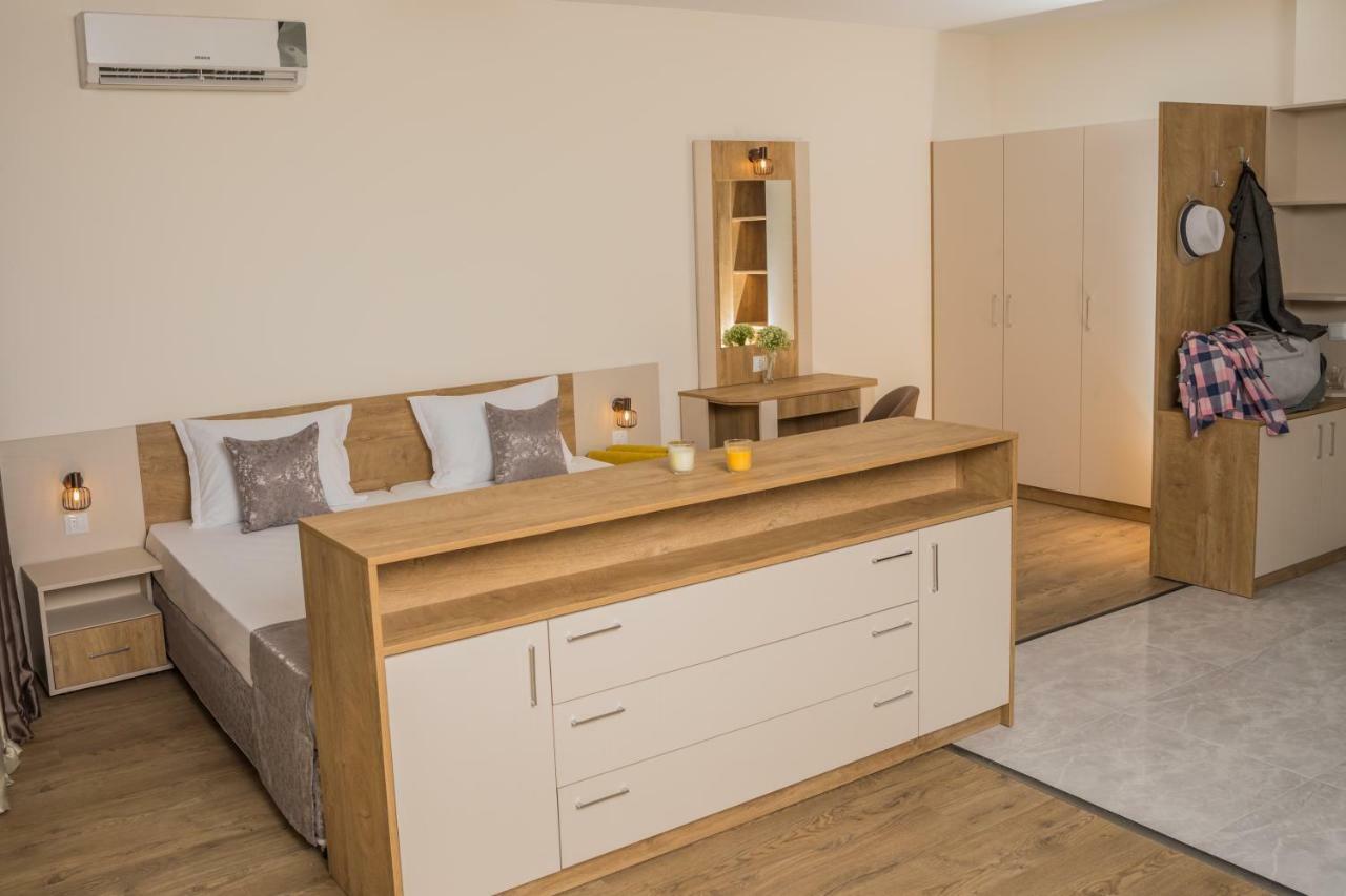 Allure Beach Resort Aparthotel Primorsko Bagian luar foto