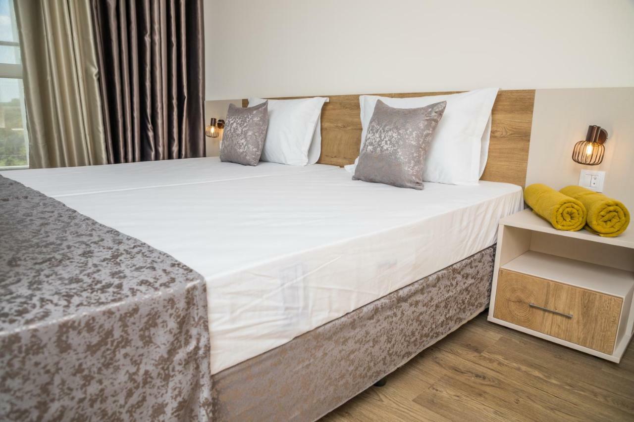 Allure Beach Resort Aparthotel Primorsko Bagian luar foto