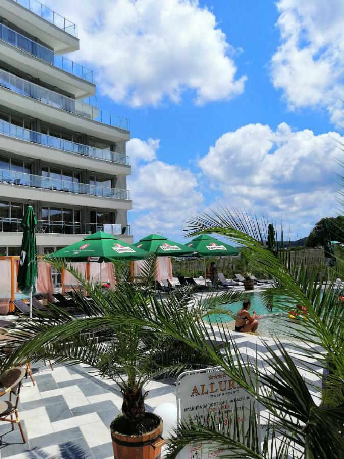Allure Beach Resort Aparthotel Primorsko Bagian luar foto