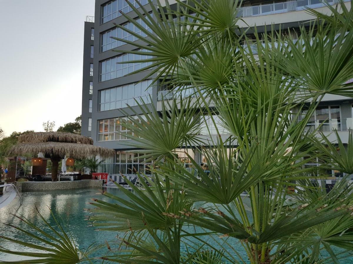 Allure Beach Resort Aparthotel Primorsko Bagian luar foto