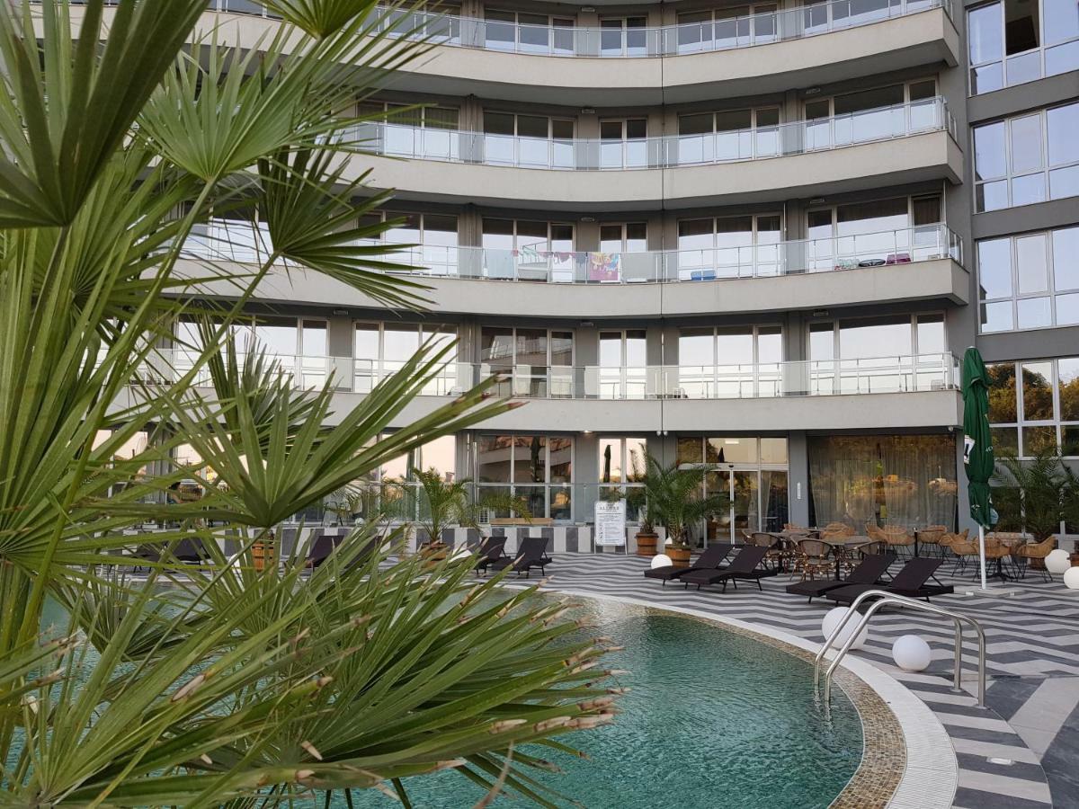 Allure Beach Resort Aparthotel Primorsko Bagian luar foto
